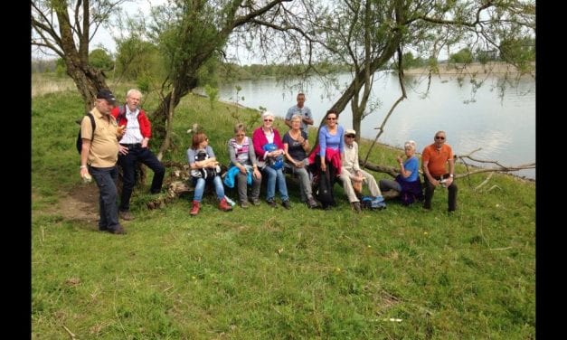 Vijftigers wandelen de wijde wereld in