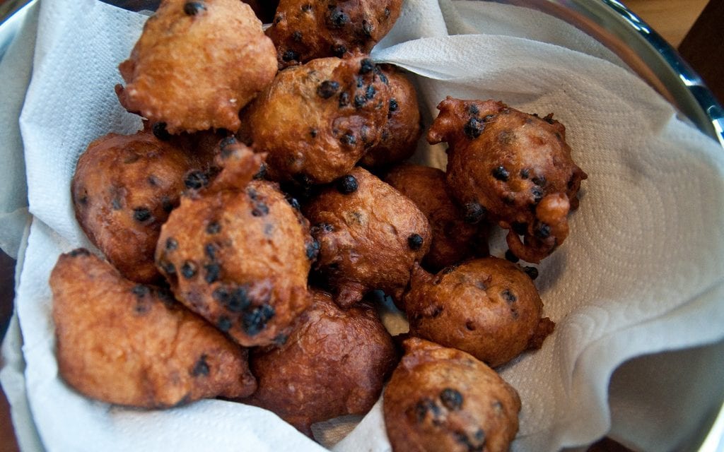 Oliebollen heerlijk toetje in het nieuwe jaar