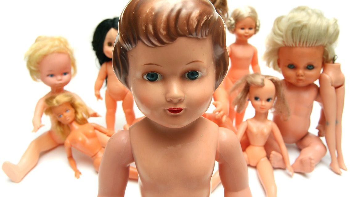 Een pop voor meisjes, jongens en hunkerende mannen