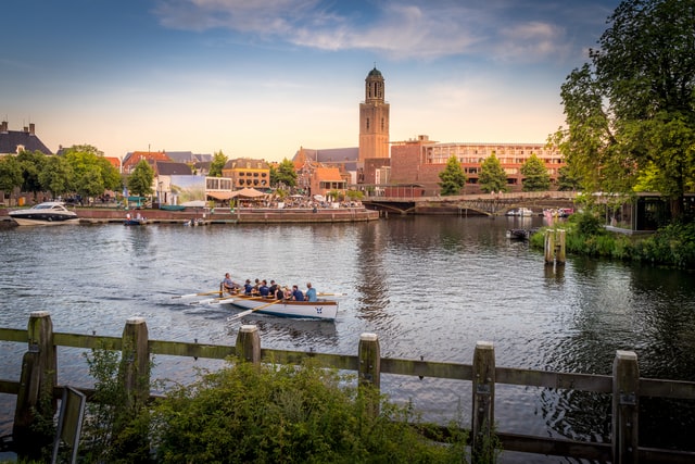 Zwerven door Zwolle op zonnige dag