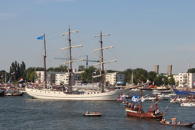 Sail: wind in de zeilen der herinnering