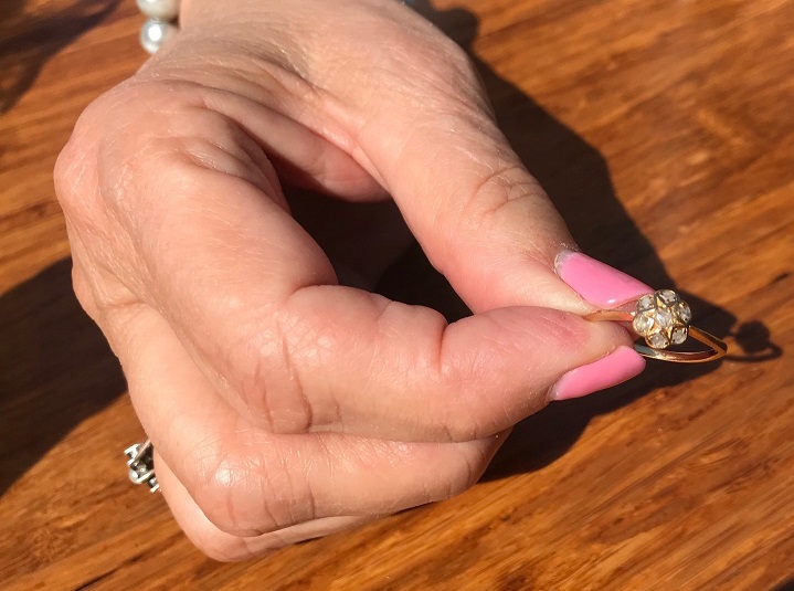 Diamanten ring met een bijzonder oorlogsverhaal