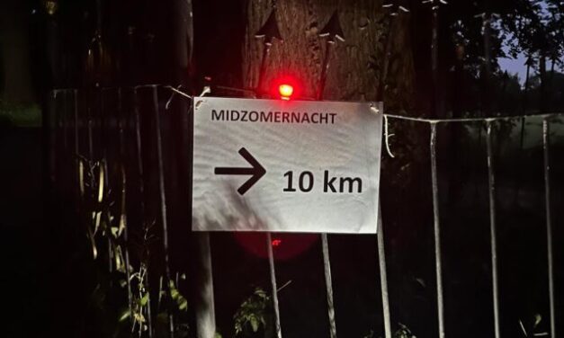 Wandelen in het donker tijdens Midzomernachtloop: oei!