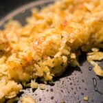 Oude patat lekker in tortilla en rösti-koekjes