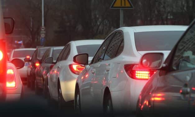 Directiechauffeur onderweg: waarom zou je remmen?