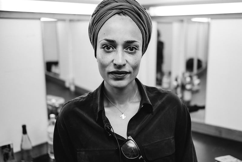 Zadie Smith’s ‘Charlatan’ sleept je mee